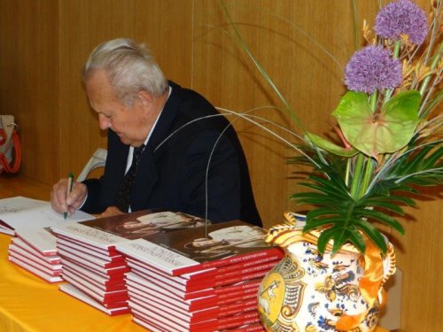 ... AVTOGRAMOMOM STAROSTE MENGEŠKIH PRITRKOVALCEV  g.F. BLEJCEM